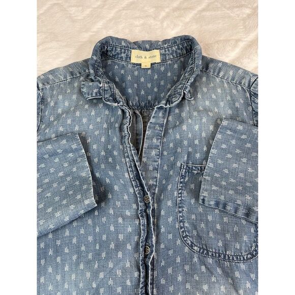 cloth & stone Tops - Cloth & Stone Shirt Women's (S) Blue Geometric Chambray Tencel Pocket Preppy